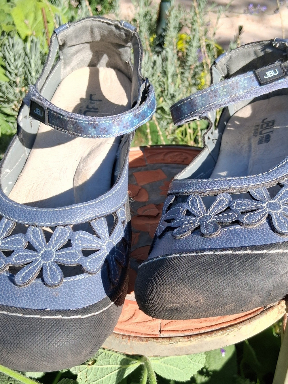 JBU Women’s Blue Floral Mary Jane Flats